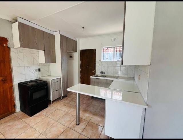 2 BEDROOM PROPERTY TO RENT IN ORMONDE